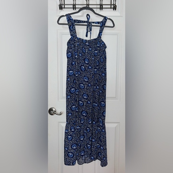 Old Navy Blue & White Floral Maxi Dress with Back Tie Medium - Picture 3 of 4